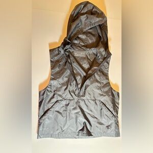 Under Armour Women's Black 1/4 Zip Windbreaker Vest Size Small streetwear
